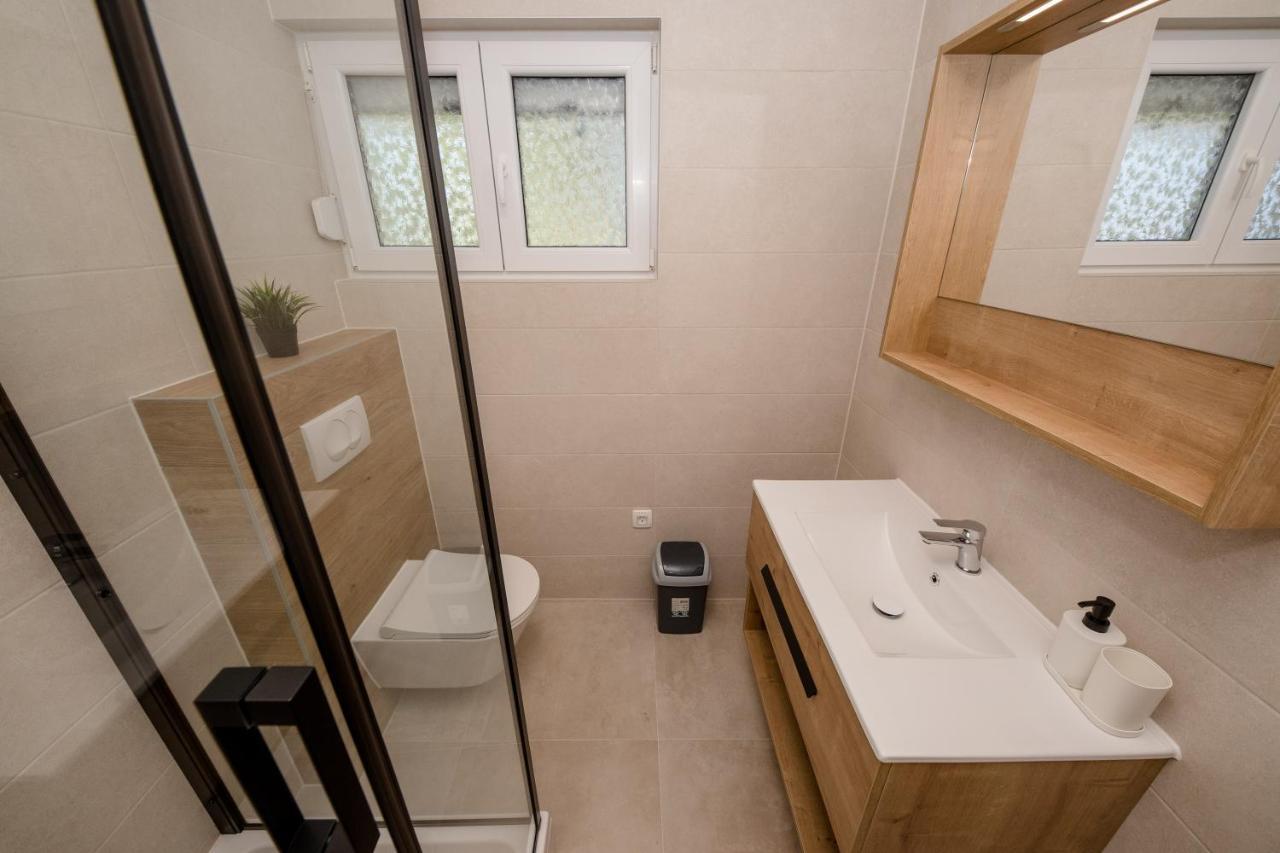 Peaceful Haven Near The Sea-Apartments Torlak Rab Banjol Exterior foto