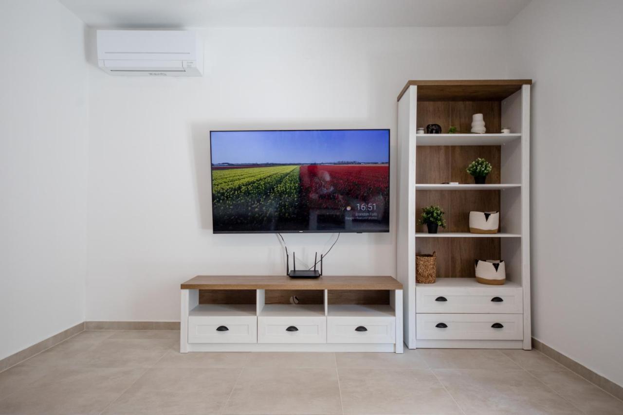 Peaceful Haven Near The Sea-Apartments Torlak Rab Banjol Exterior foto