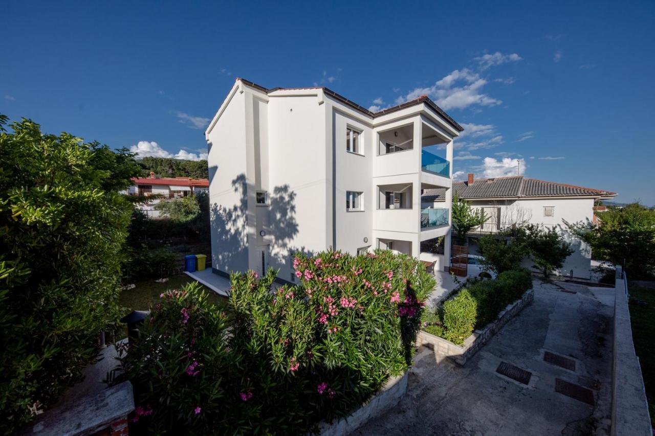 Peaceful Haven Near The Sea-Apartments Torlak Rab Banjol Exterior foto